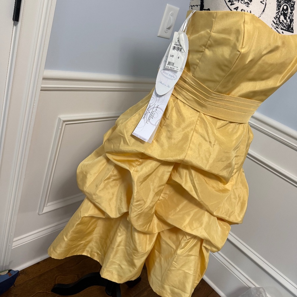 Belle Dress-Walt Disney Fairy Tale Weddings by Alfred Angelo SZ 6 - NWT - Picture 2 of 6